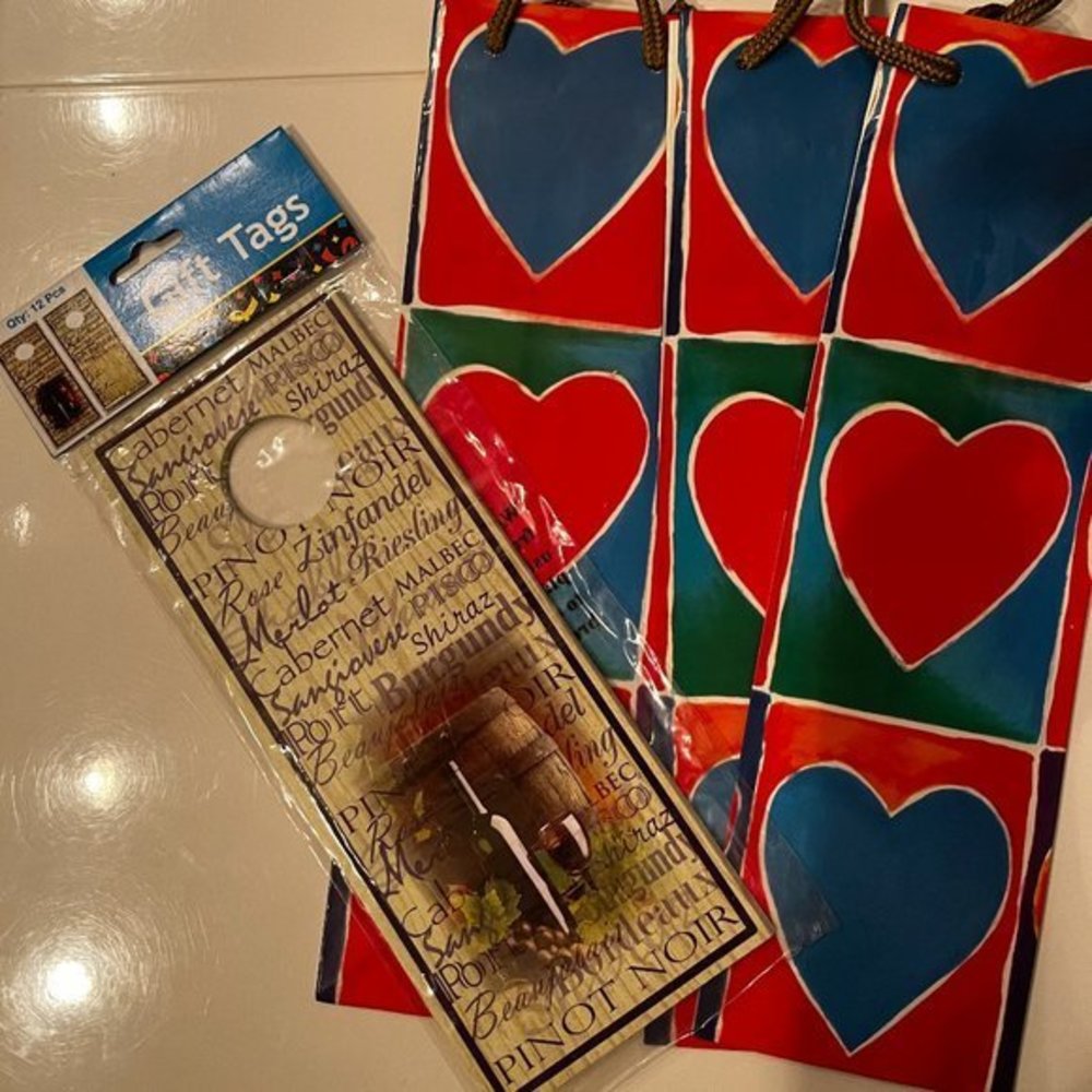 Wine Tags & Wine Bags‎ (Heart-Themed / home/x) (new)
